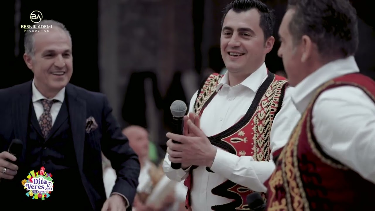 Shkelzen Jetishi, Vellezerit Zena, Kastriot Tusha - Kolazh me kenge qutetare