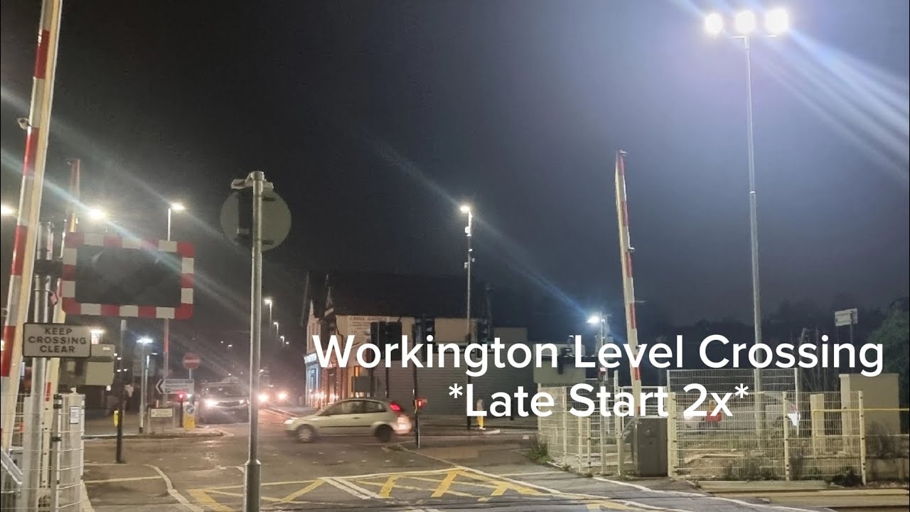 Wokingham Level Crossing, Berkshire  *Don't correct me for the thumbnail i wrote it wrong*