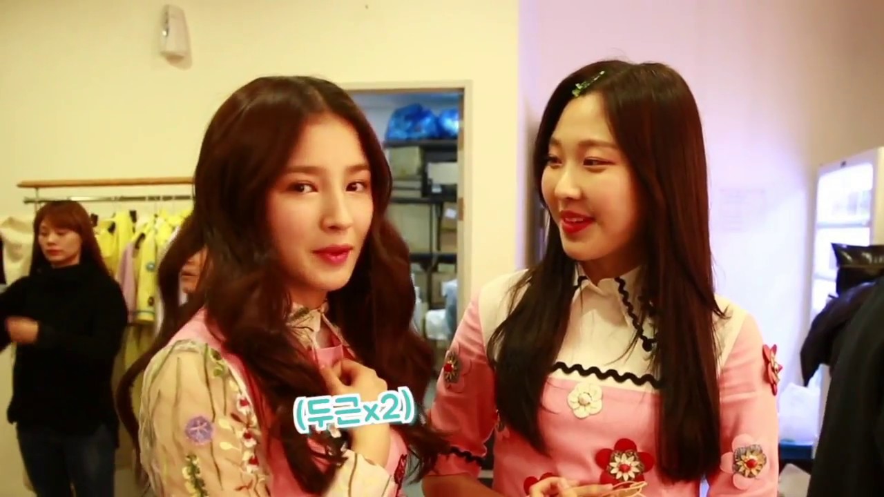 NANYUN moments  (Nancy x Nayun) Momoland (모모랜드)- Moments 2