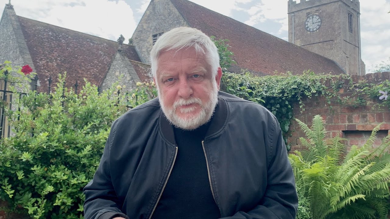 Simon Russell Beale reads John Donne's 