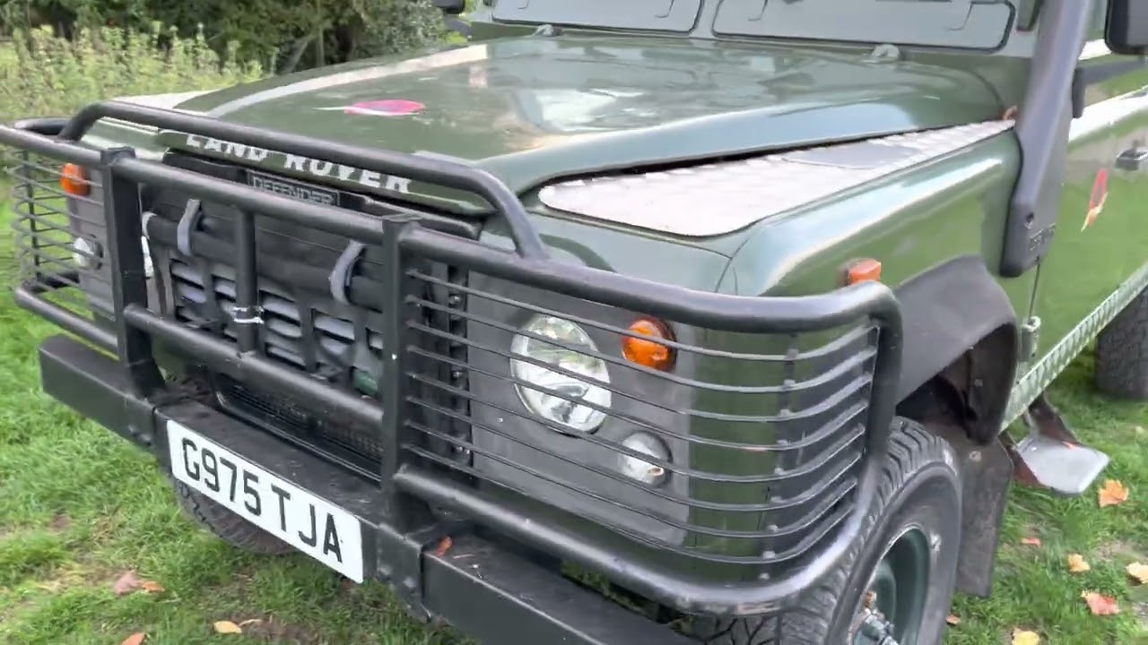 Land Rover Defender 110 Pick Up 1990 года — Bradley James Classics