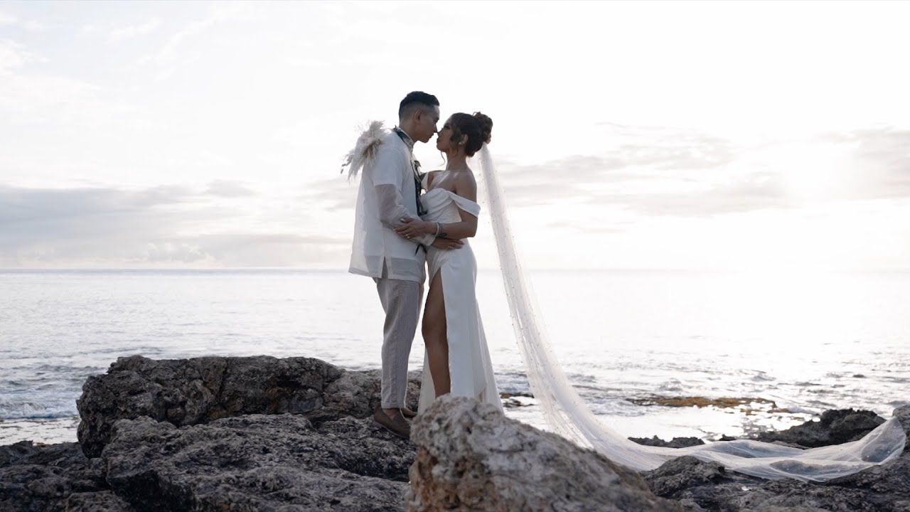 Paradise Cove, Hawaii Wedding // Jason + Rhea
