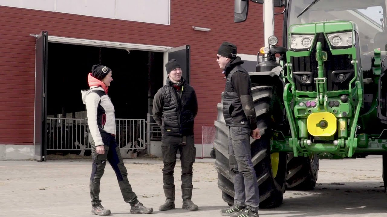 John Deere 6195R demo Murtomäen maatilalla