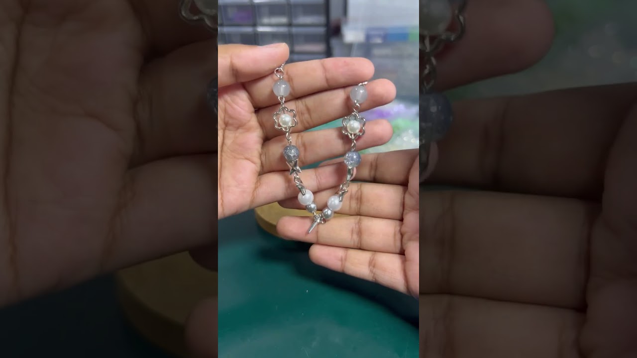 #beads #jewellery #pearlbeads #pearljewelry #phonestrap #packingorders #bracelet #diy #pearlbeads