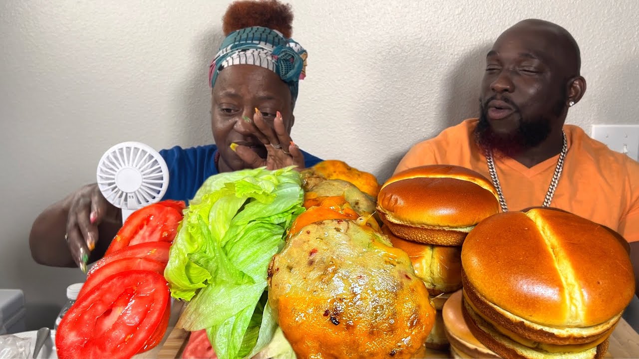 HOT FLASHES & COMEDY| SMOKED CHEESY PORK BELLY BURGERS| WITH @CLIFFIELOVESTOEAT MUKBANG EATING SHOW!