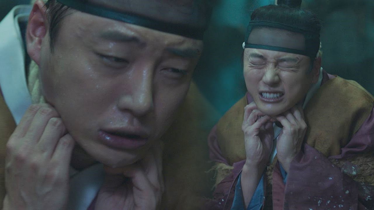 목 매달려 죽을 위기에 처한 윤시윤 