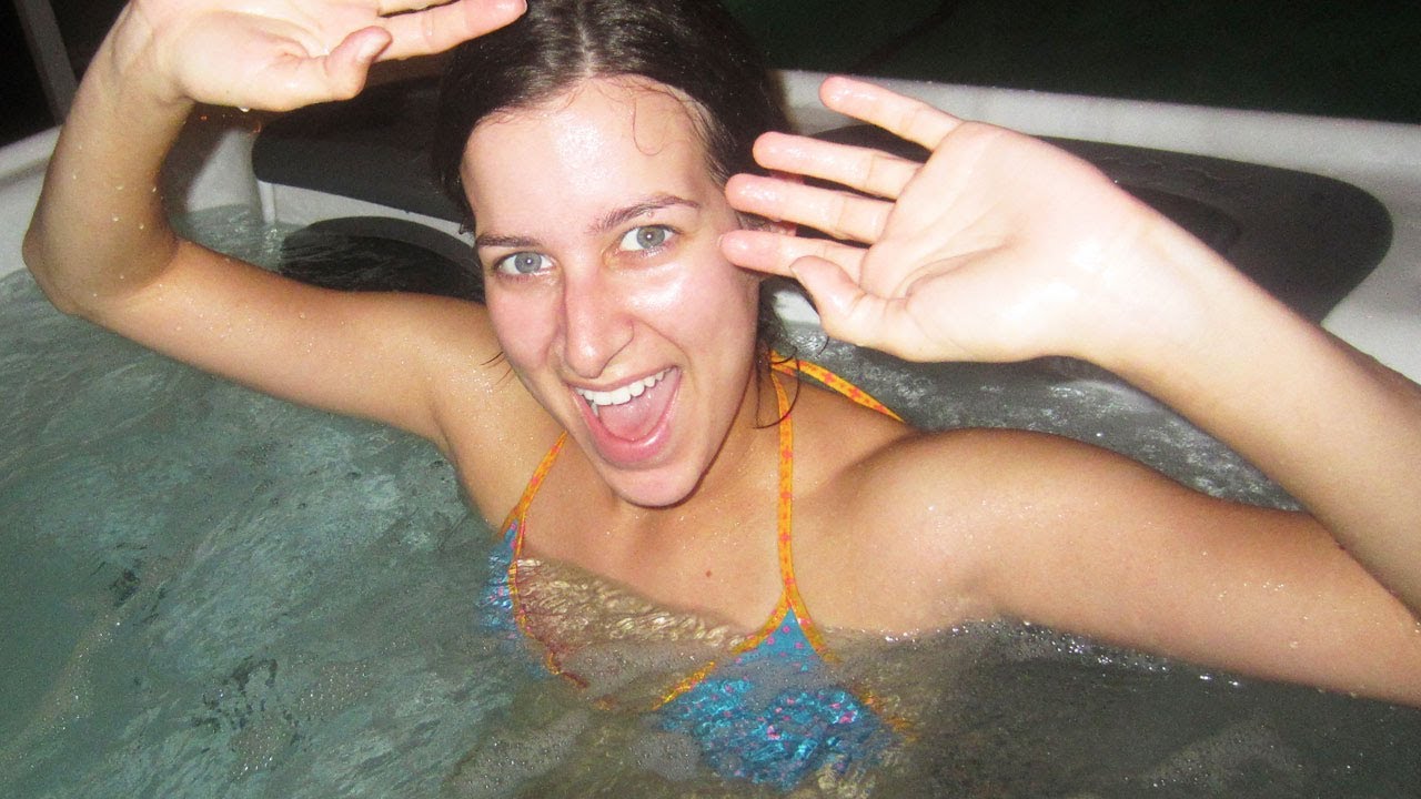 HOT TUB PARTAY! (7.3.13 - Day 1525)