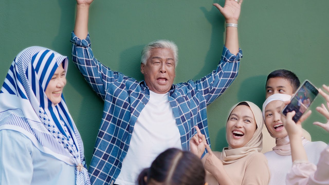 Dato Jalaluddin Surprise Repaint with Nippon Paint Weatherbond [15s]