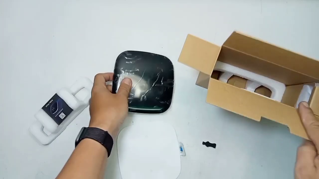 UNBOXING Ubiquiti UF-WiFi6 by NeXTGENiT
