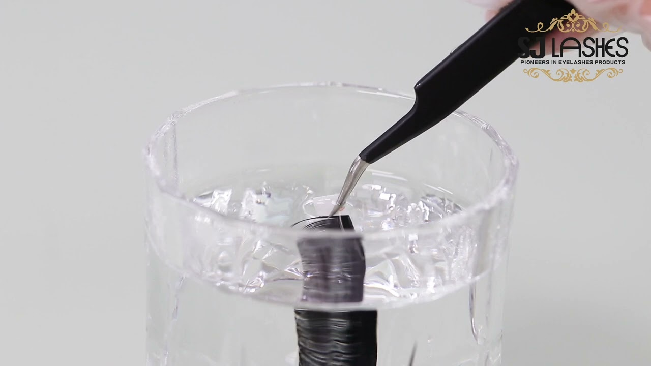 100&deg; Tolerance Eyelash Extensions with Super Curl Retention Lash Factory