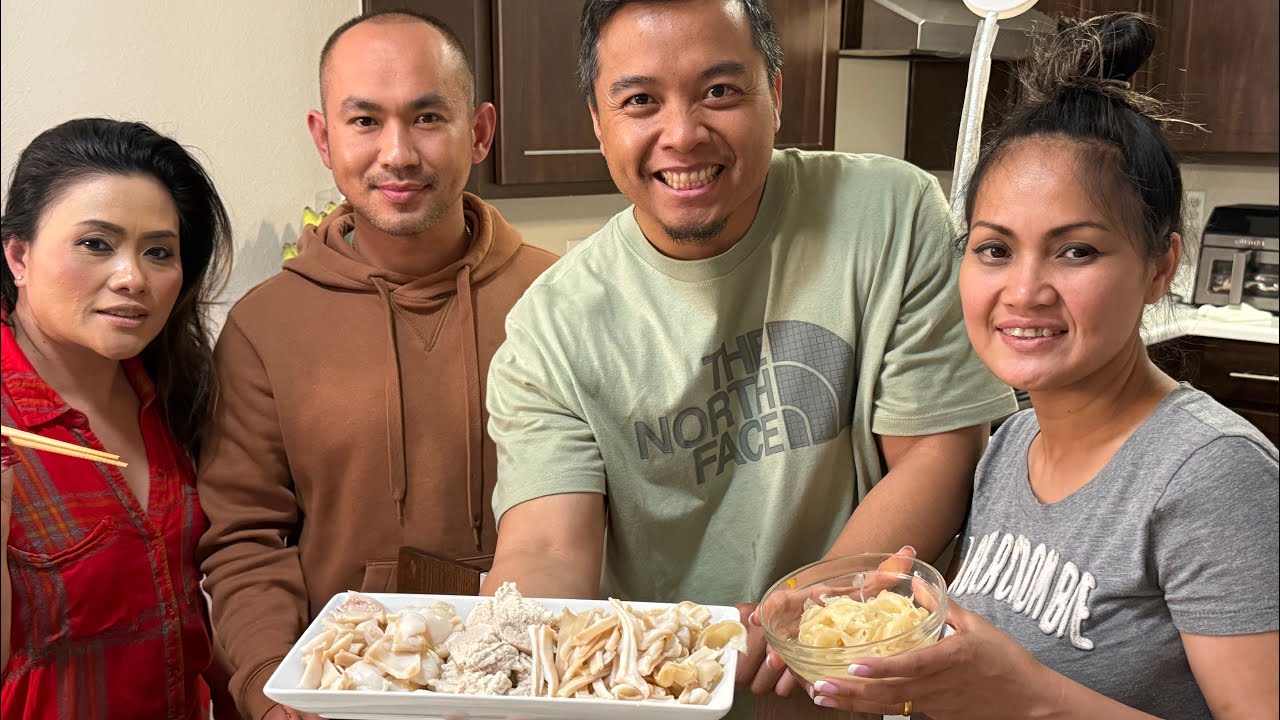 Friends FIRST Time Trying RAZOR CLAM Sashimi 