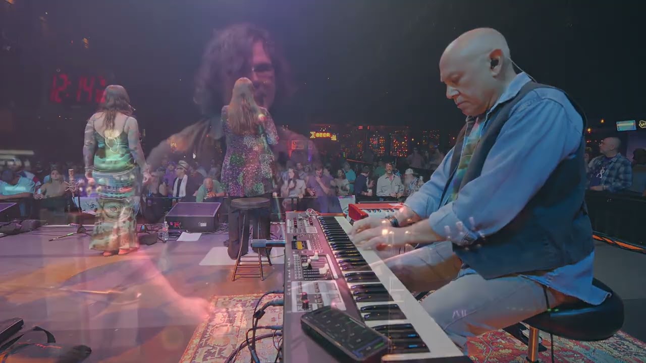 Jerry's Middle Finger - Cats Under The Stars (Live From Brooklyn Bowl Las Vegas)