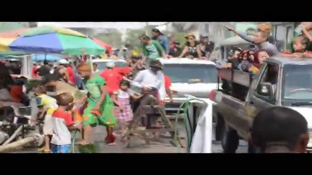 Thingyan Water Festival in Yangon 2014 (Myanmar) Live Less Ordinary