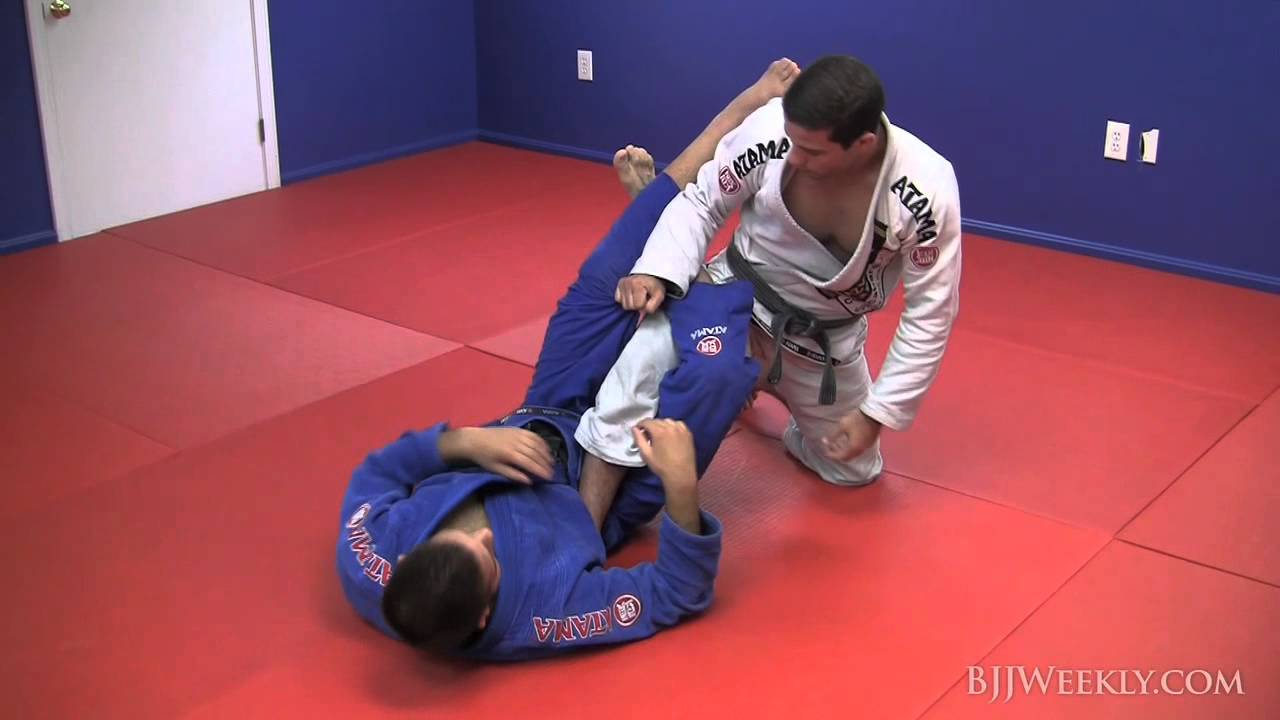 Augusto 'Tanquinho' Mendes - Passing the 50/50 Guard - BJJ Weekly #058