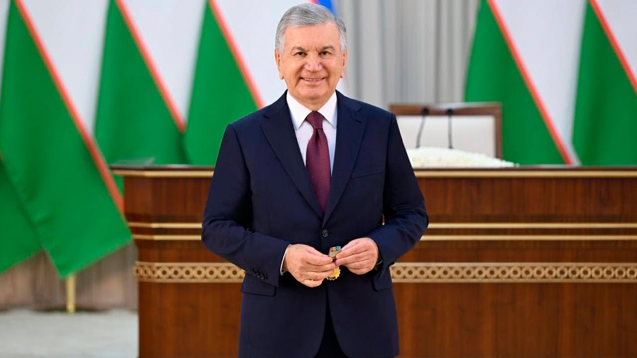 Президент: ҳар бир оилага оилавий шифокор, барча тиббиёт ходимларига беш кунлик иш ҳафтаси