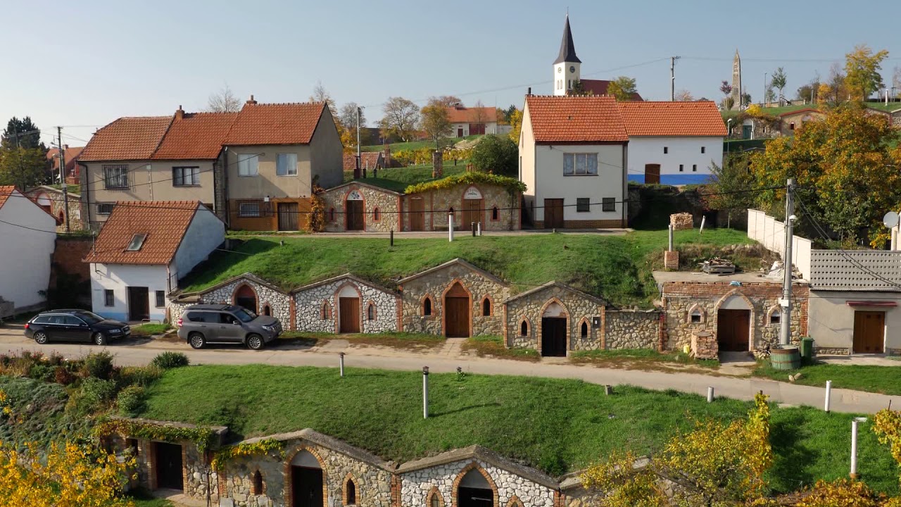 Vrbice - vesnice na jižní Moravě mezi sklípky a vinohrady