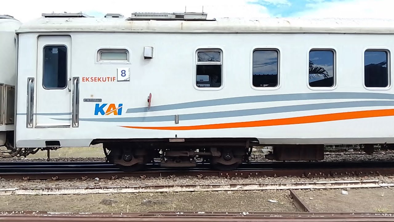 KEJUTAN DARI KERETA API MUTIARA TIMUR FAKULTATIF! APA HAYO