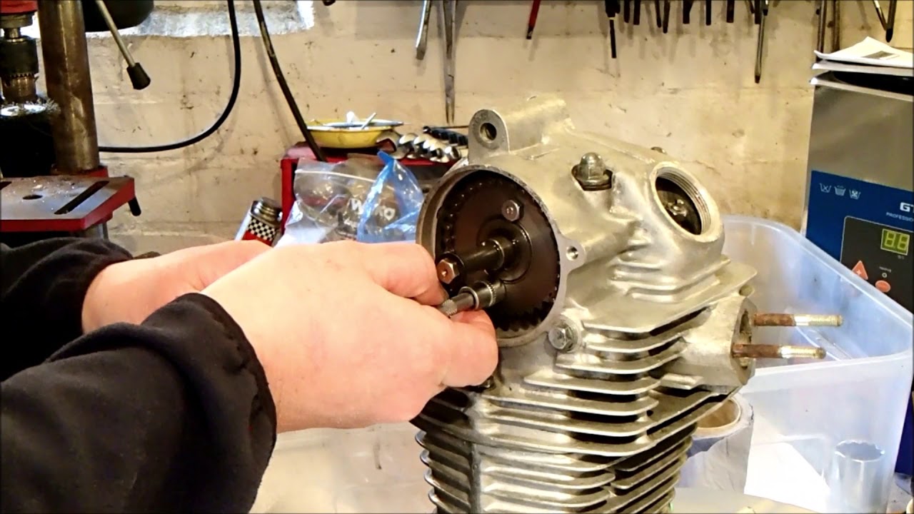 Hond cb125s engine restoration pt-20 camshaft, cam chain and side covers