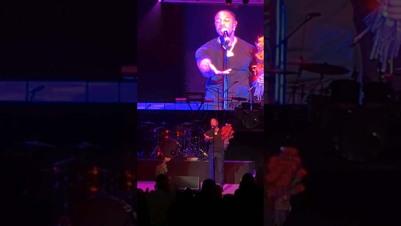 Wow! @TheRealTank brought roses for the ladies 😍🤩🌹