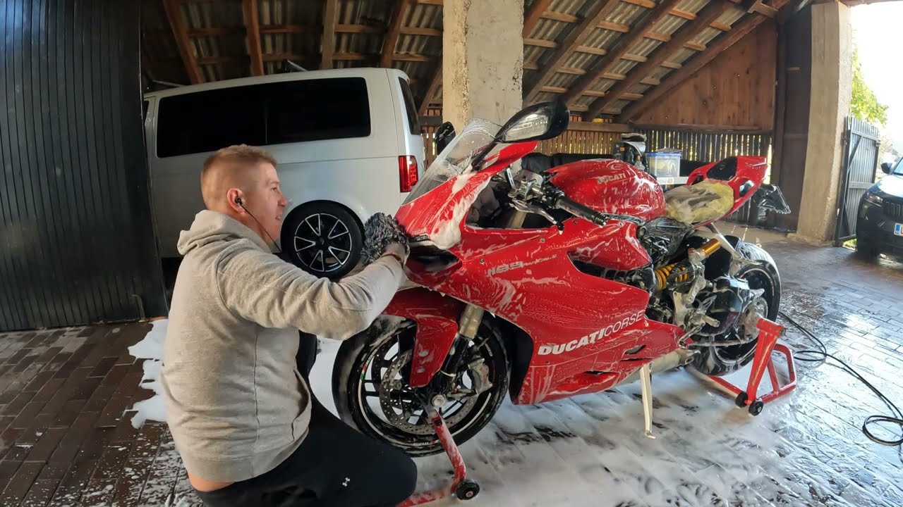 HOW TO CLEAN DUCATI 1199 PANIGALE