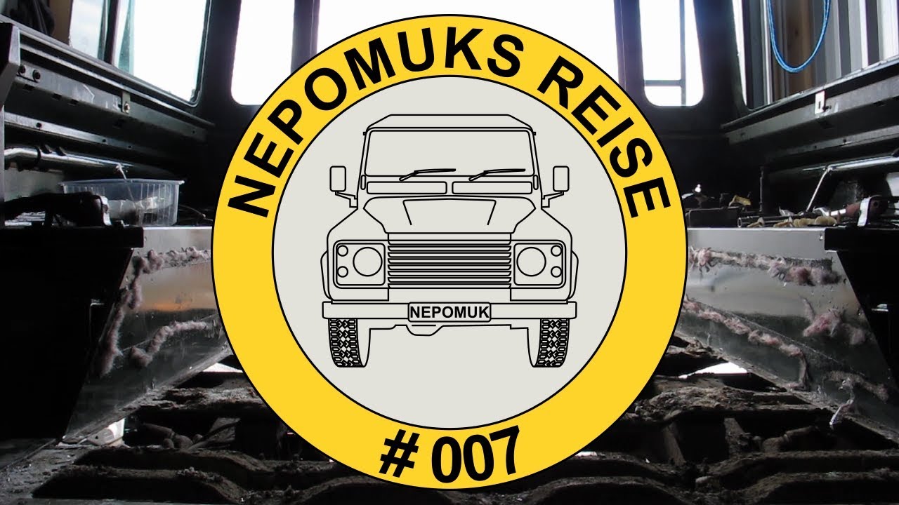 Land Rover Defender - Raus mit dem Bodenblech #007