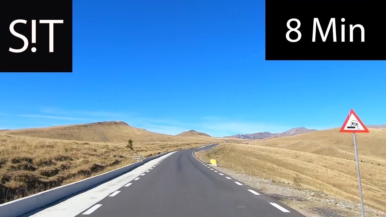 Saua Dichiului Catre Saua Cocora Pe DJ713 TransBucegi In Trafic