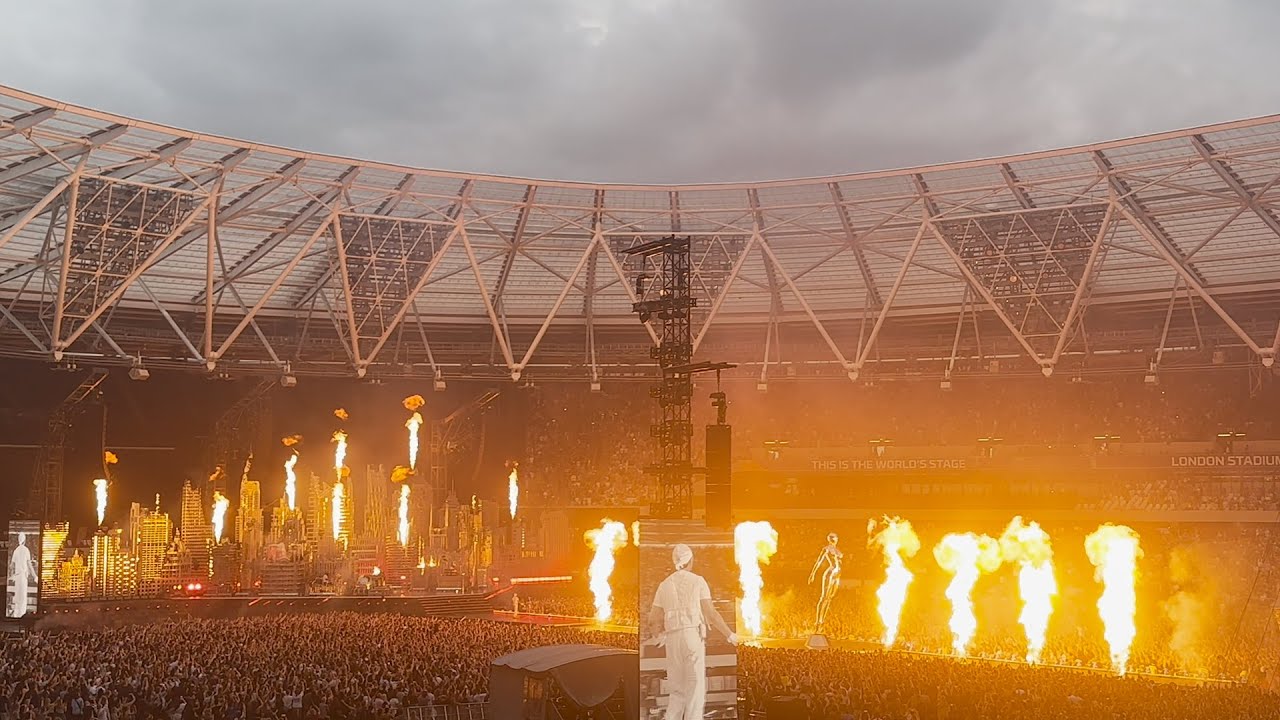 The Weeknd - Hurricane / The Hills (Live at London Stadium 8 July)