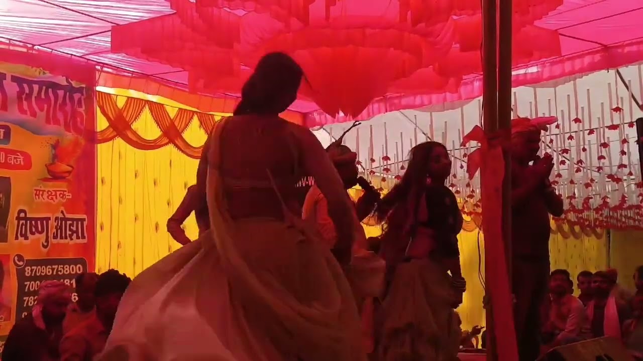 चोली फाड़  हाचा हच मुकाबला चोख पिचकारी से अशोक मिश्रा 