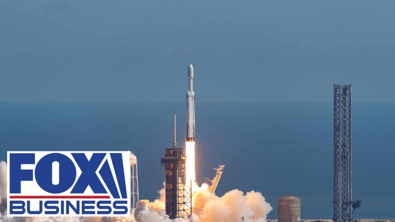 Акции SpaceX РЕЗКО ВЗЛЕТЕЛИ после повышения прогнозов Уолл-стрит