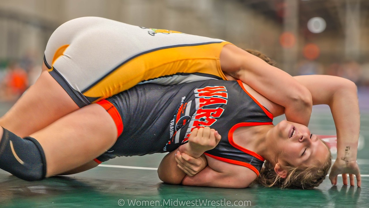 132 – Kinnley Smith {G} of Illinois CornStars vs. Livyana Murua-Cuney {R} of Warrior RTC IN by Fall
