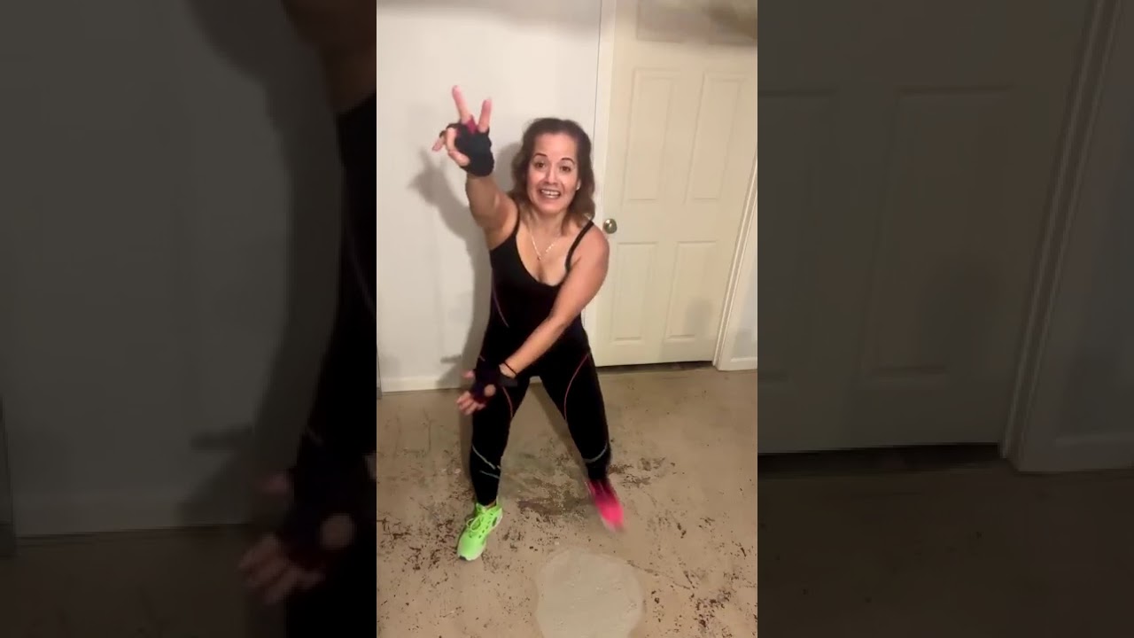 (Bailadera completa  en Vivo )by Lulu García 