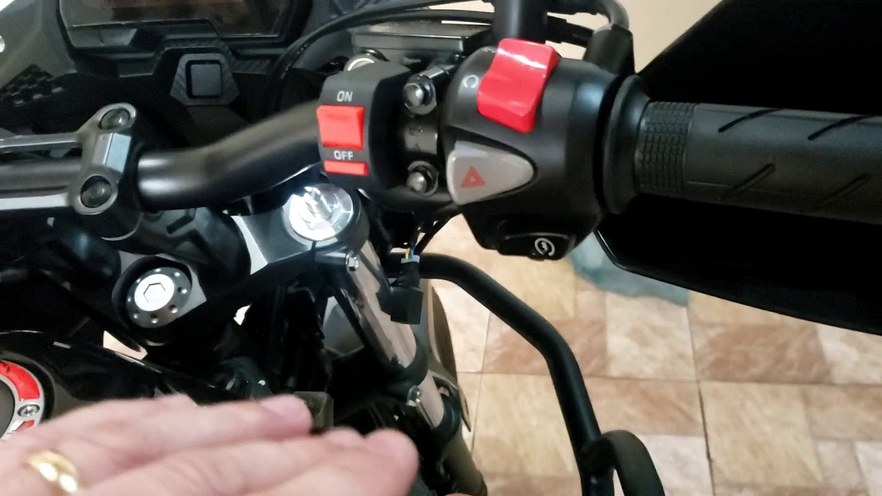 Instalei farol de milha na minha CB 500x. Deixe aquele like e se inscreva no canal galera.