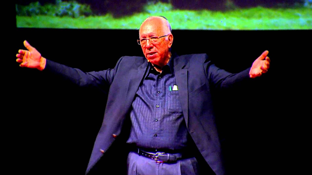 Energ&iacute;a verde y pura: Te&oacute;filo de la Torre at TEDxPuraVida 2014