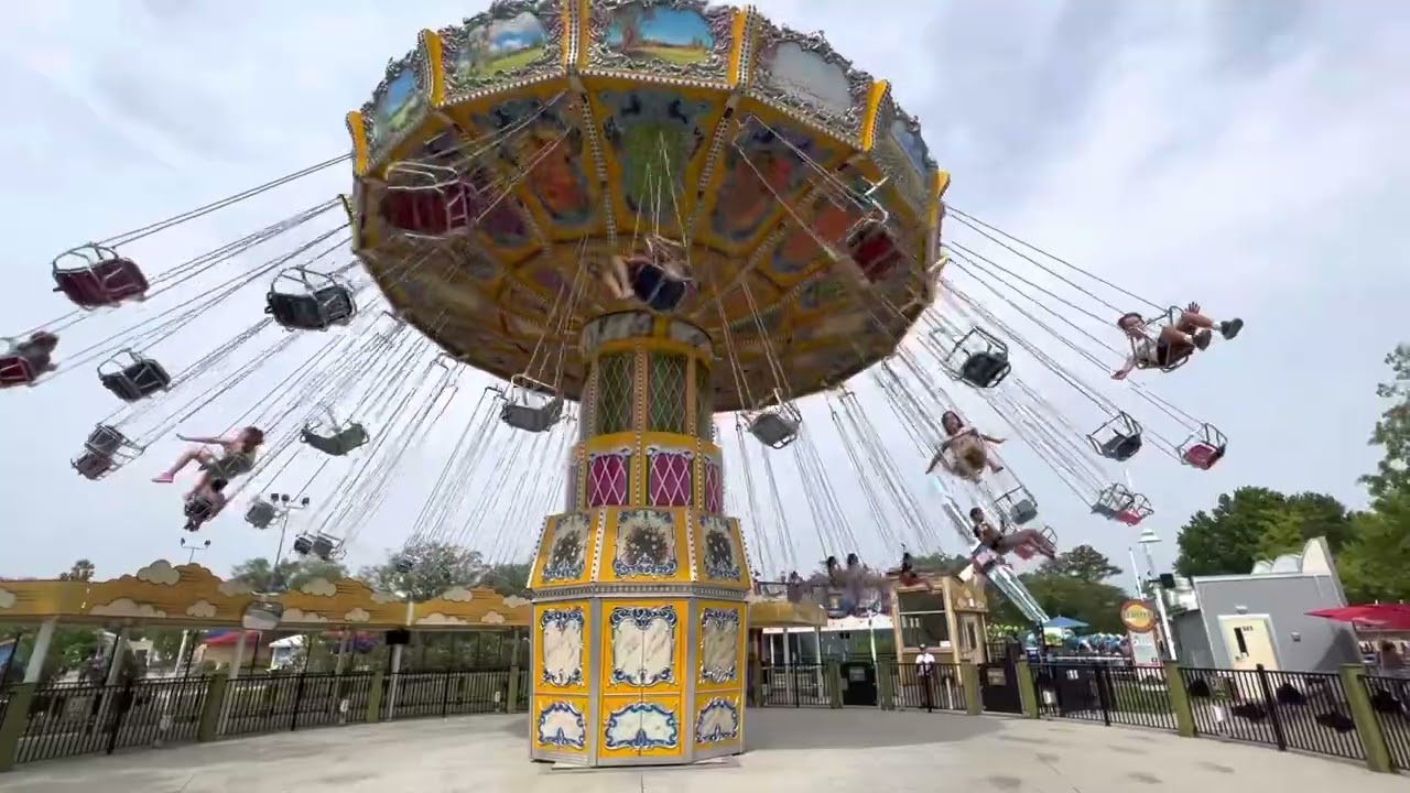 Zephyr/ swing ride at Carowinds