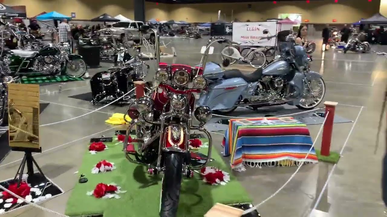 1st Annual Fishtailz Magazine Motorcycle Supershow in Long Beach, California. Mas Firme Viclas!