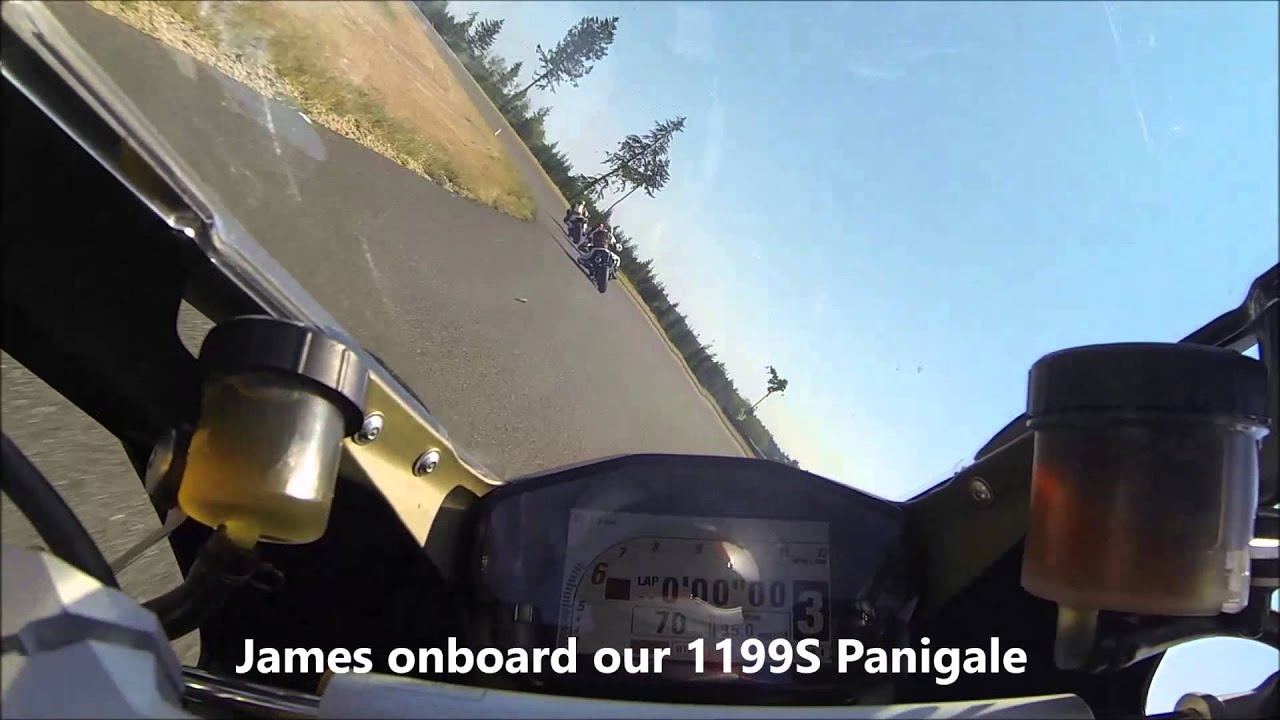 2015 Ducati Monster 821 vs 2014 Ducati Monster 796