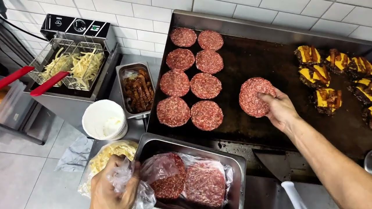 POV: SOLO TASTY BURGER • Faturei 1 Milhão em 2025 fazendo só isso!!!!