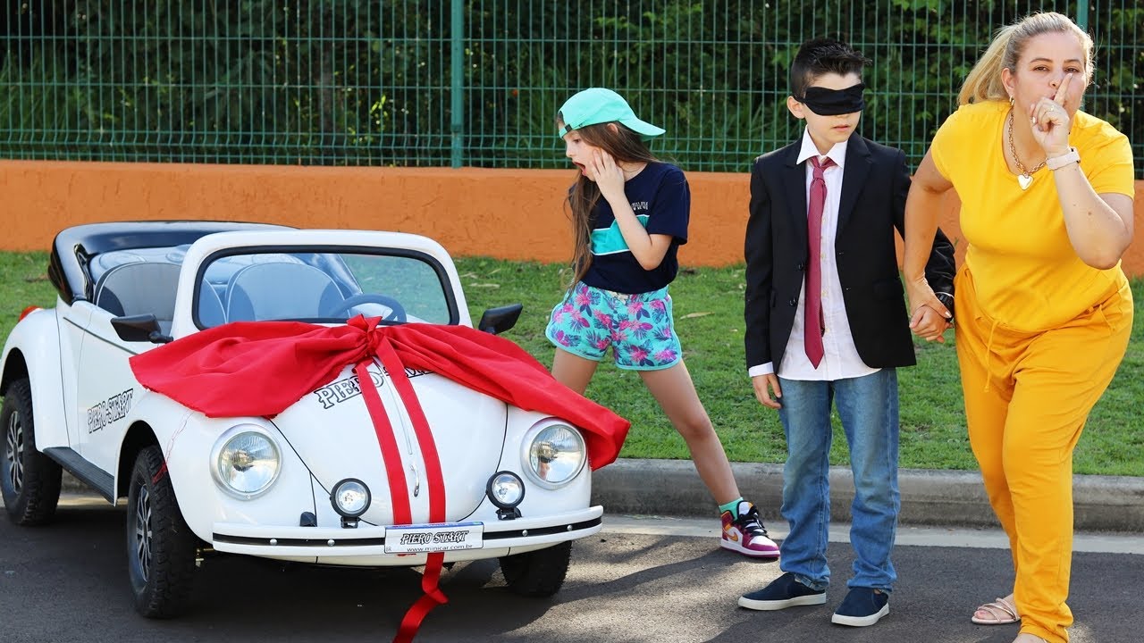 PRESENTE SURPRESA - GANHEI UM CARRO DE VERDADE DOS MEUS PAIS