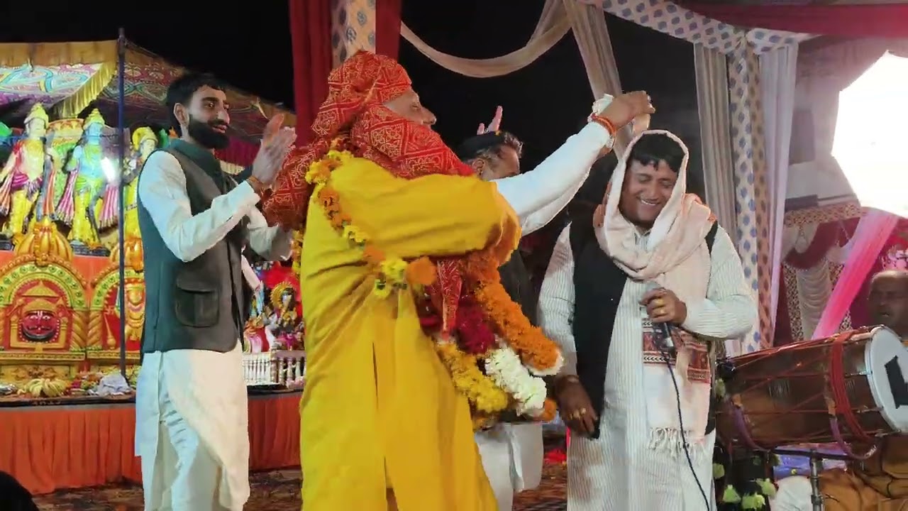 बोल भगत तू बोल बता तने क्यों कर याद करा मेहंदीपुर न छोड़ा। तेरे दरबार मेंखड़ा नरेंद्र कौशिक समचाना 