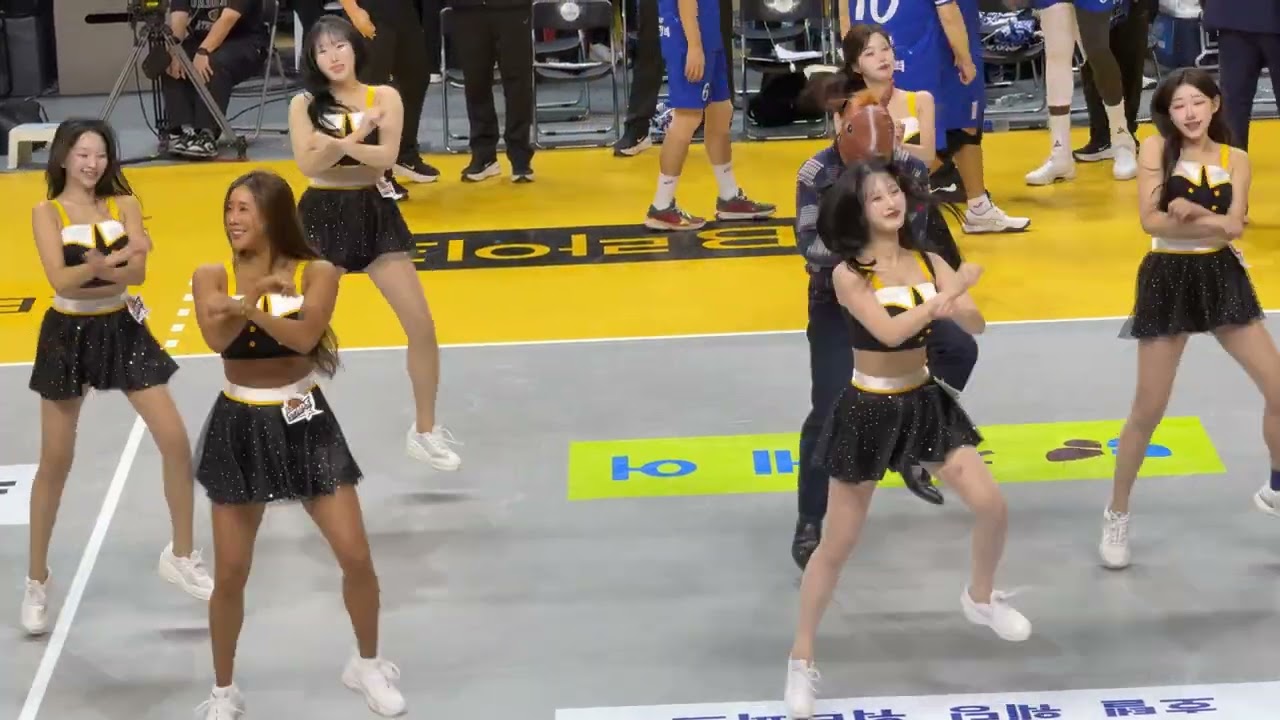 20260103 KB스타즈 치어리더 단체 공연