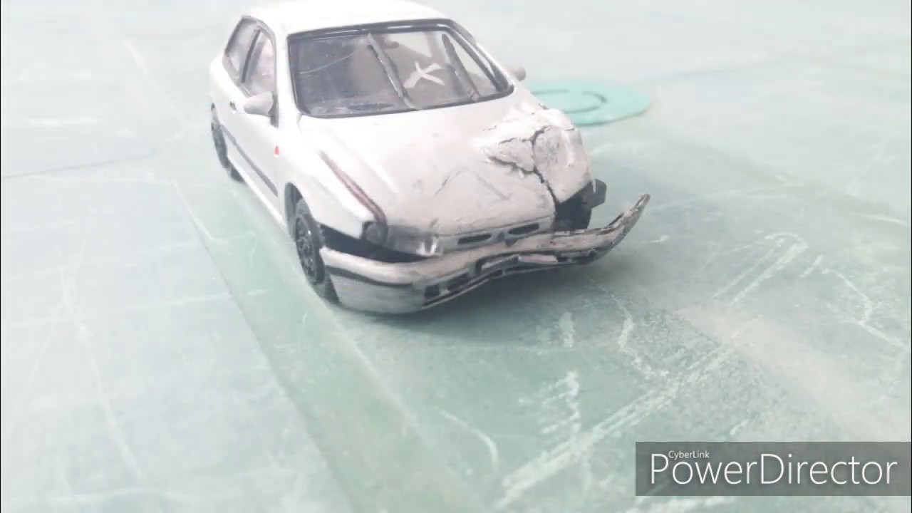 Modellino FIAT BRAVO 1.4 I  (incidentata)