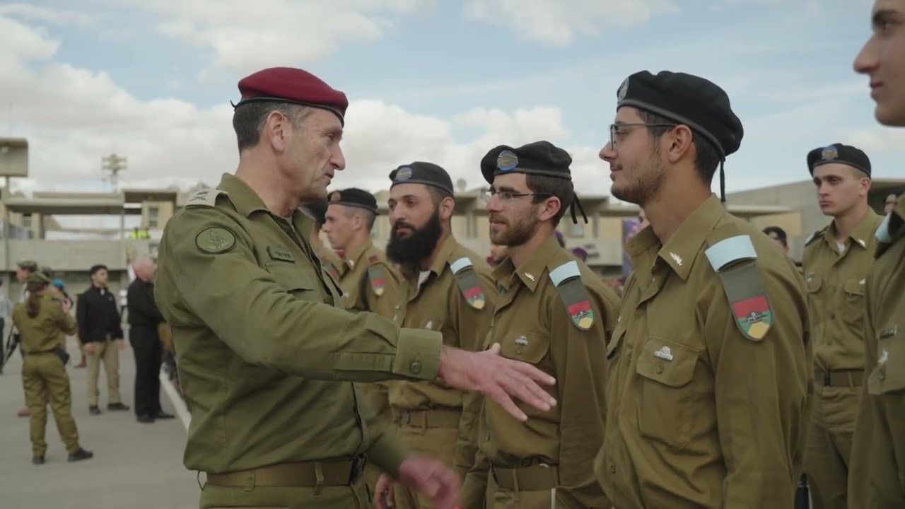 טקס סיום קורס קצינים (קרדיט: דובר צה"ל)