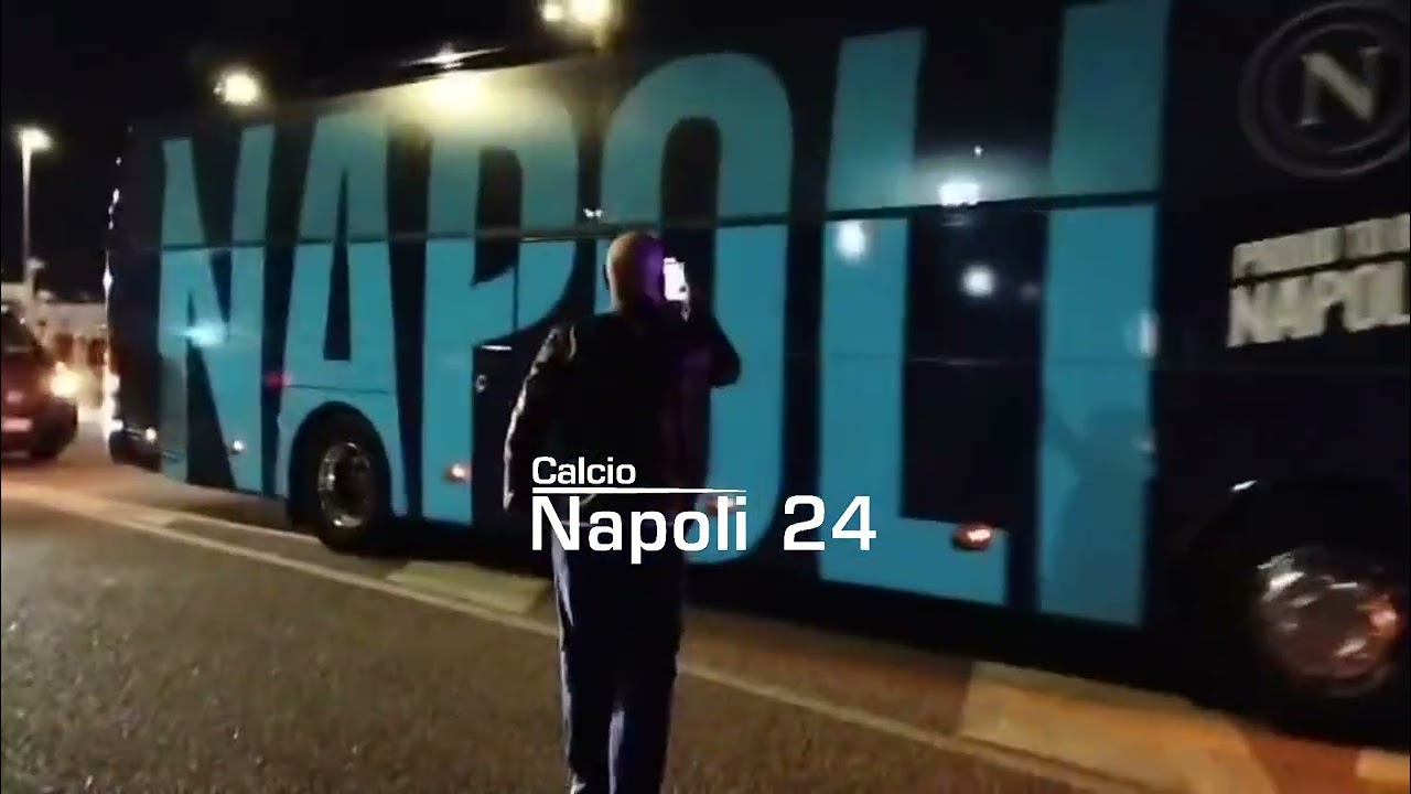 LECCE-NAPOLI: che accoglienza all&rsquo;arrivo in Puglia degli azzurri! 🔥😱