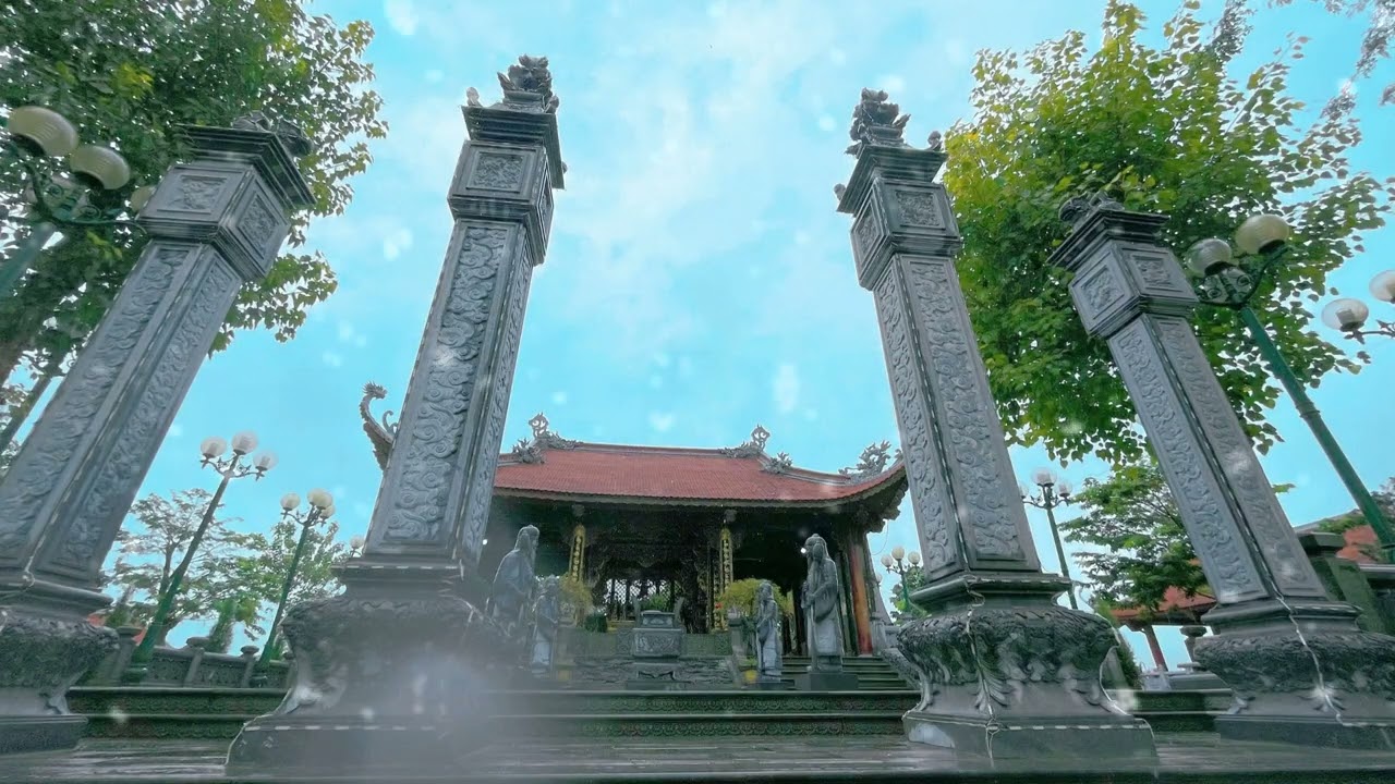 Hiện tượng đi Đền, Phủ, Chùa, Miếu bị trói, quỳ, bò, khóc,...