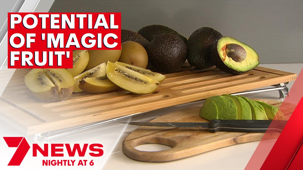Scientists look into health benefits of gold kiwifruit and avocado | 7NEWS