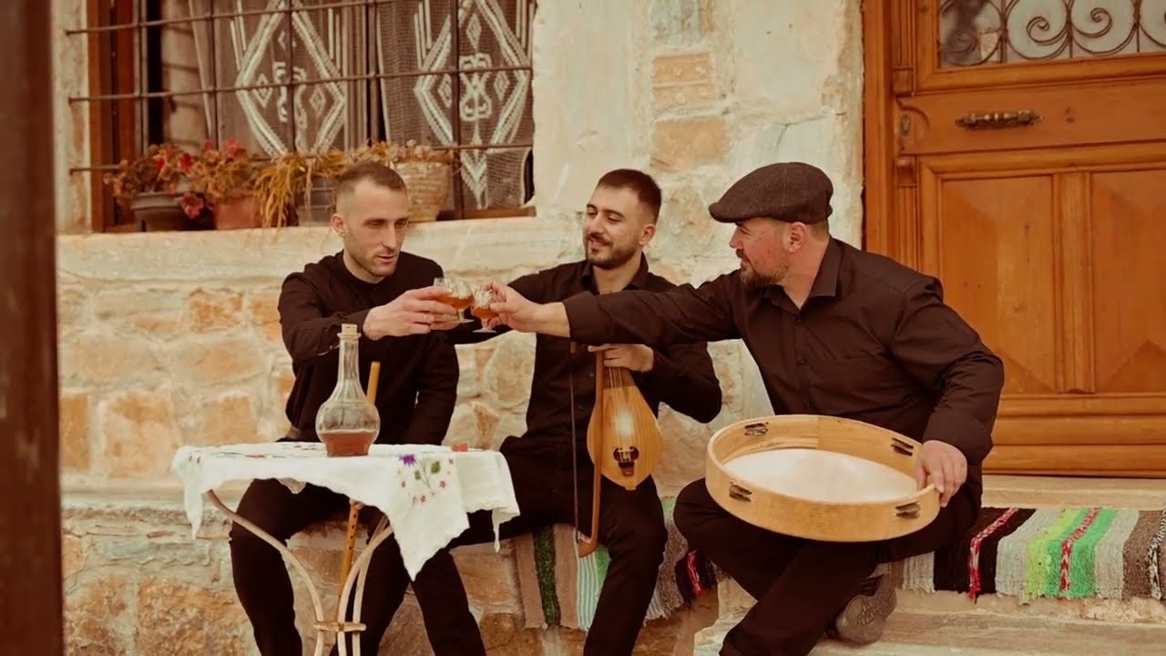 Visoka / Συρτός - Μαραθήκανε τα χόρτα (Λενιώ)