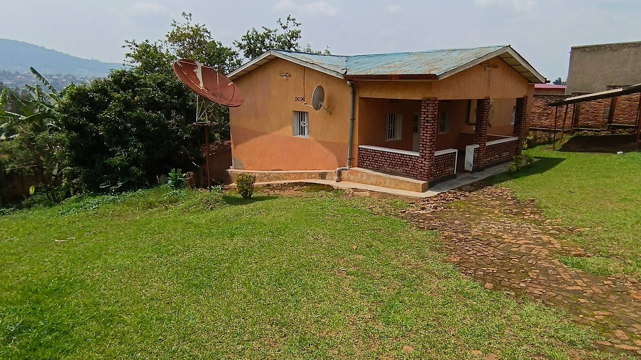 NGIYI INZU IGURISHWA YIMARI CYANE MBAZANIYE IGIKONDO MEREZI YA2 MUBUSO 930sqm UMVA AMAJWI 0786779769