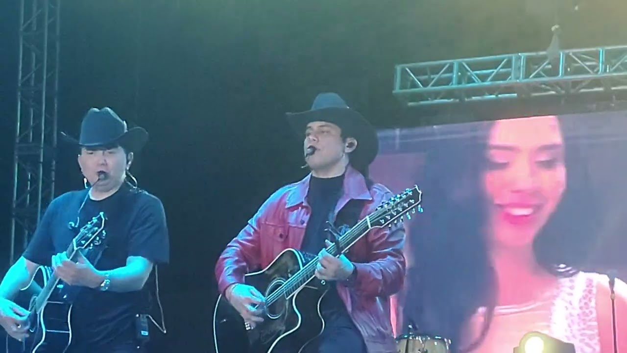 Los Plebes Del Rancho De Ariel Camacho Santa María Tequepexpan