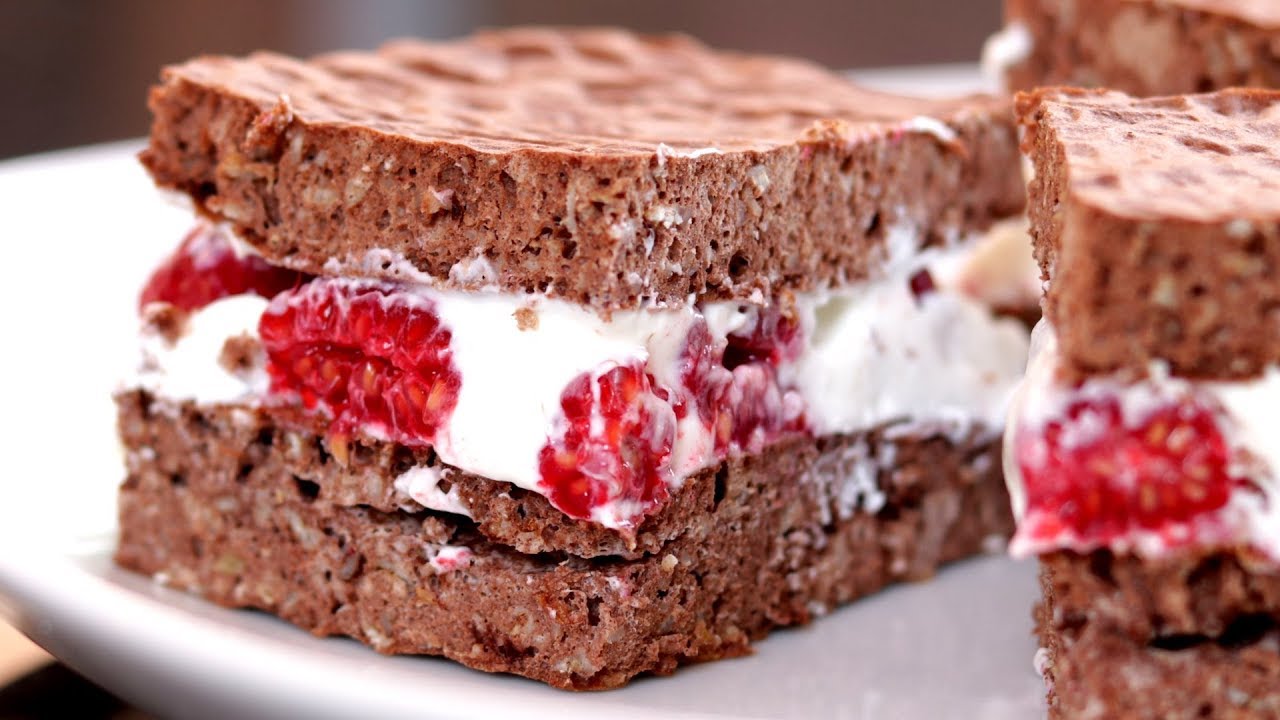 RECEPT - Proteinová piškota s tvarohem a malinami | Prom-in