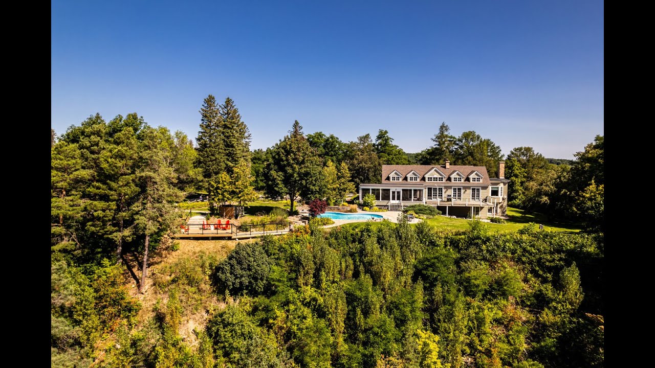 Country Living at it's Finest, Mono, ON - Sotheby's International Realty Canada